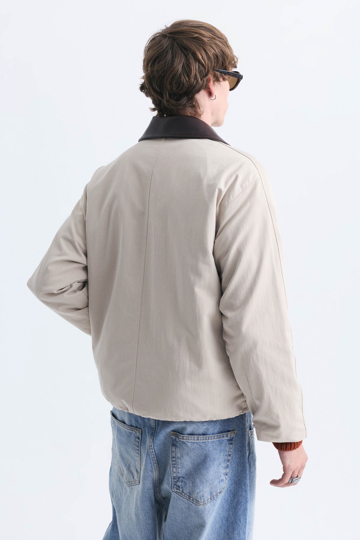 Boxy Fit Kontrast Yaka Mont