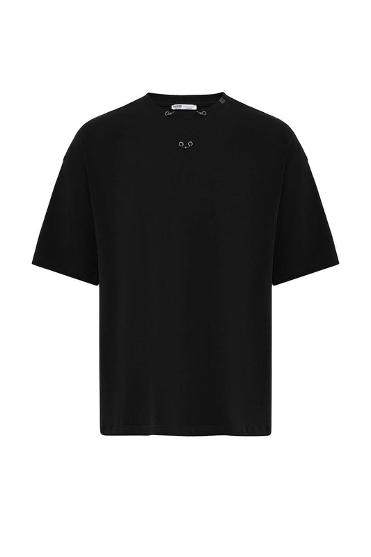 Oversize Metal Halka Detaylı Tişört