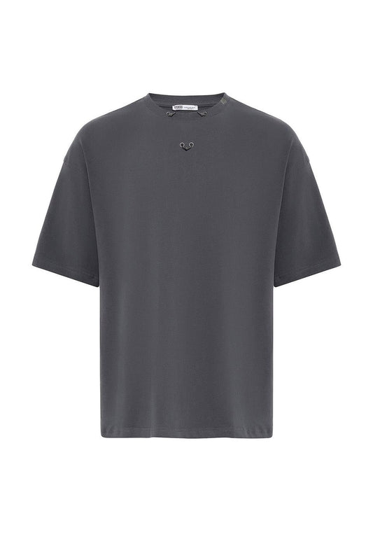 Oversize Metal Halka Detaylı Tişört