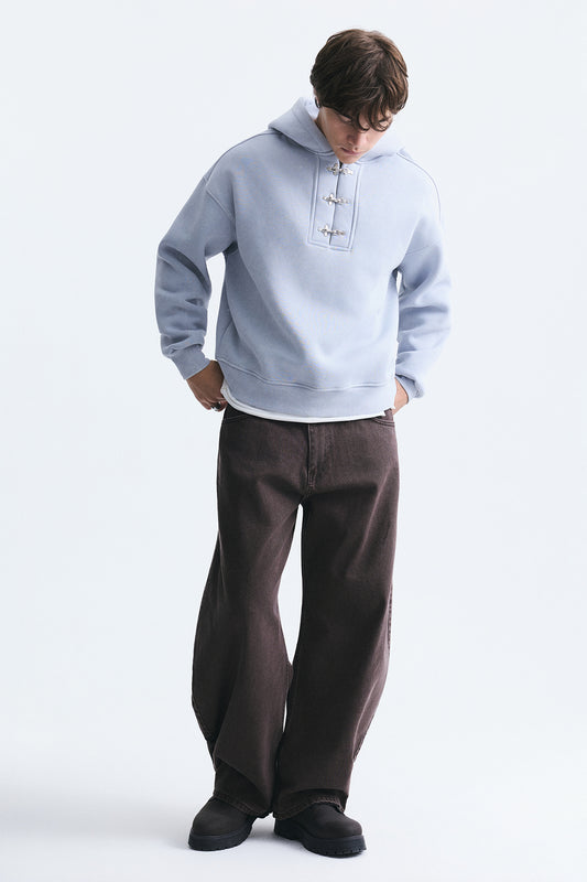 Boxy Fit Metal Klips Kapama Sweatshirt
