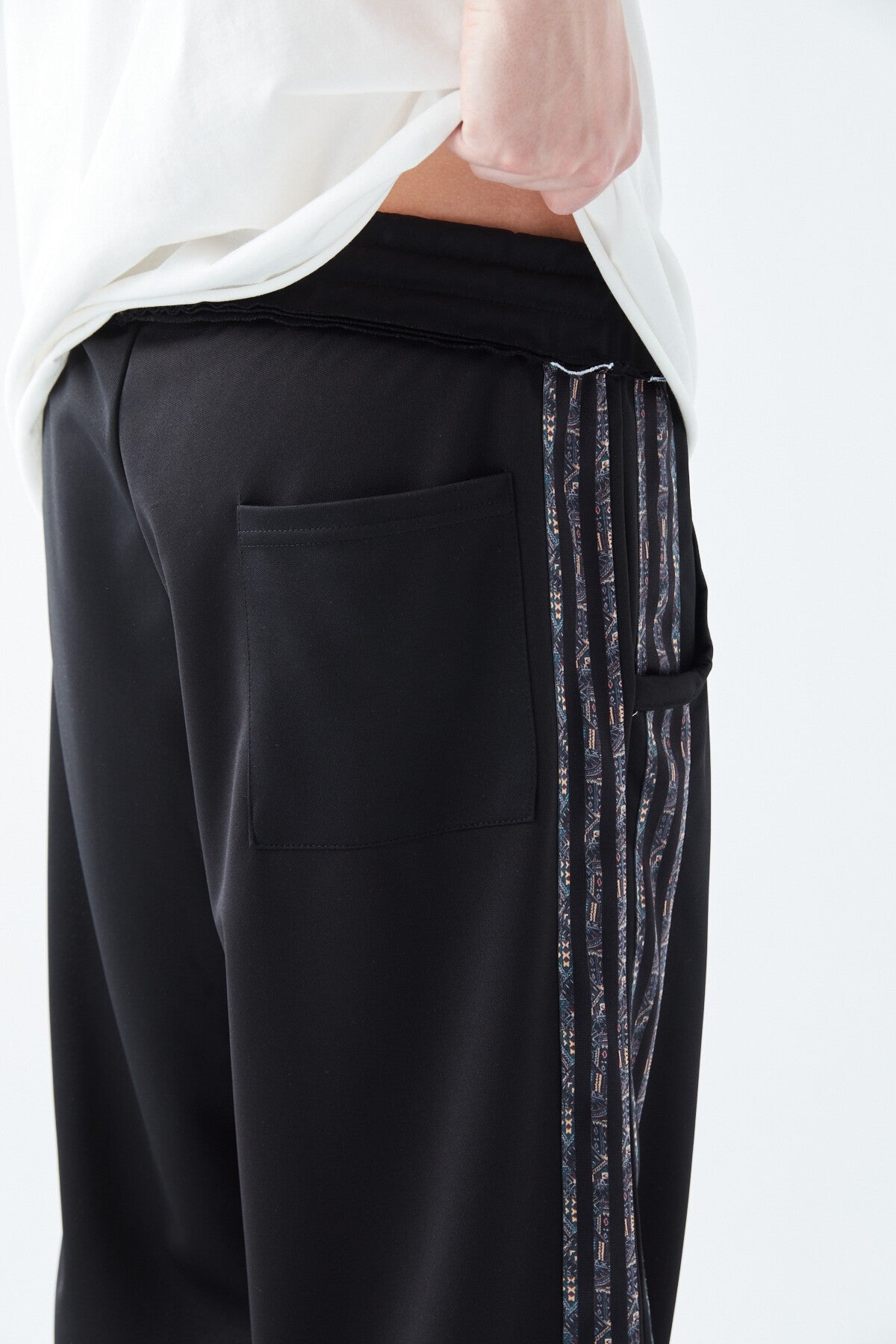 Şerit Detaylı Baggy Eşofman Altı