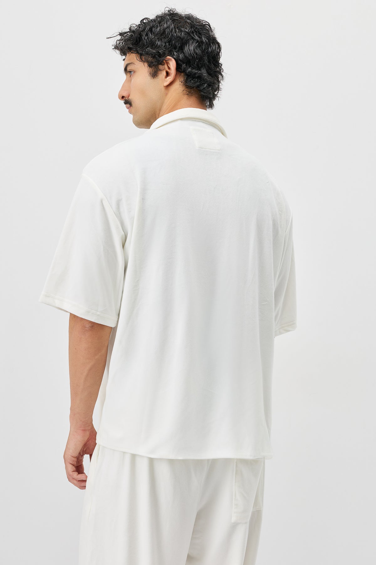 Süet Dokulu Kısa Kollu Oversize Gömlek