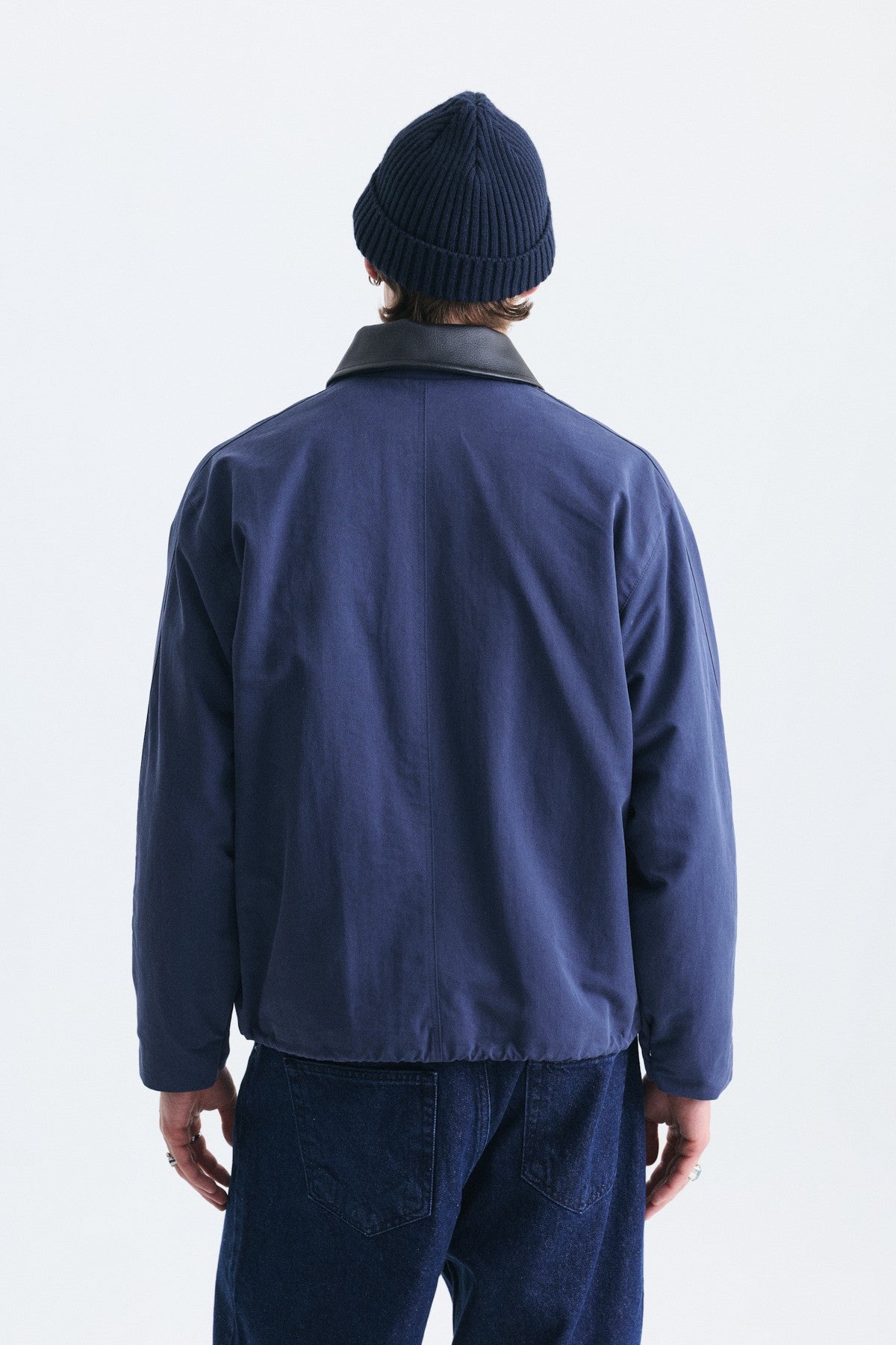Boxy Fit Kontrast Yaka Mont