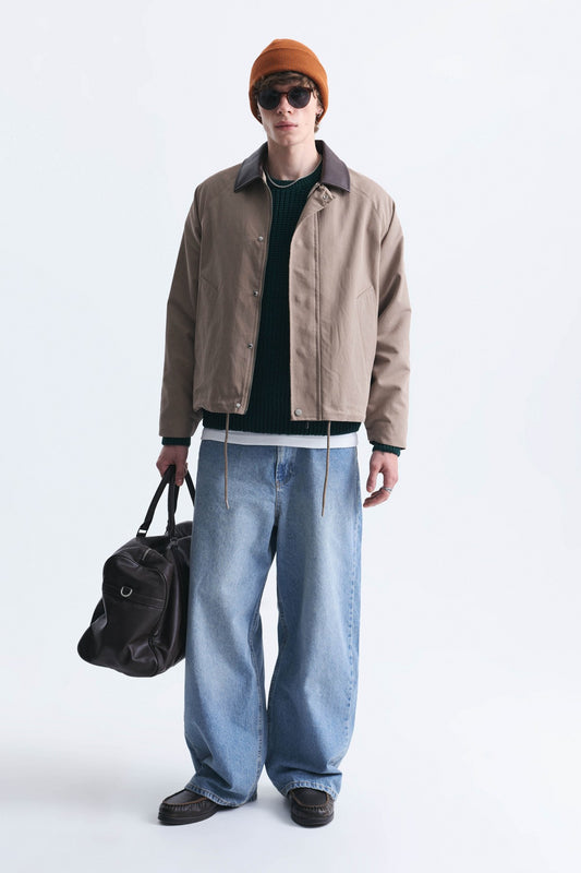 Boxy Fit Kontrast Yaka Mont