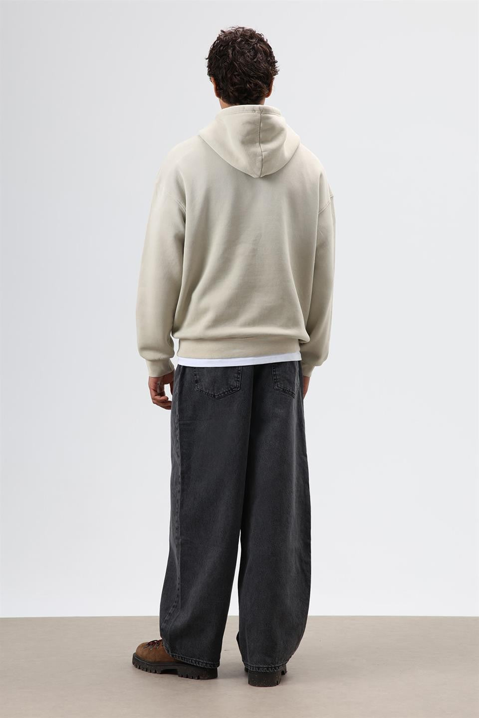 Oversize Nakış Detaylı Hoodie