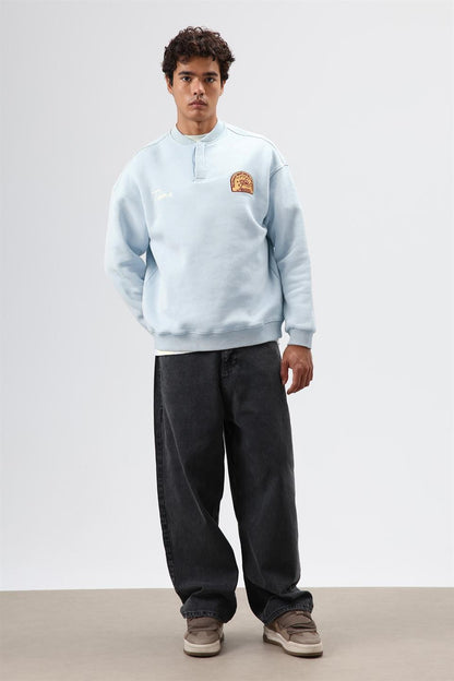 Oversize Henley Yaka Baskılı Sweatshirt