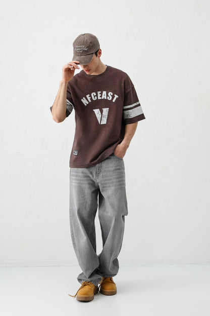 Oversize V Baskılı Kol Detaylı Tişört