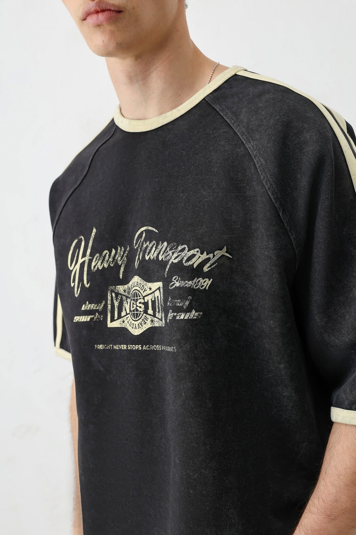 T-SHIRT WASHED REGLAN KOL