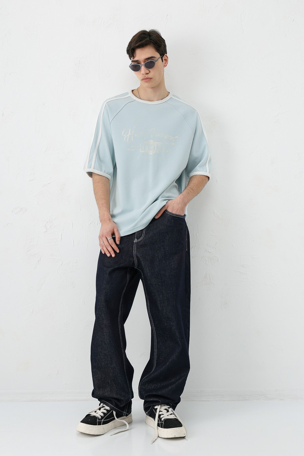 T-SHIRT WASHED REGLAN KOL