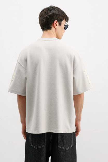 Oversize Kol ve Göğüs Yazı Baskılı Tişört