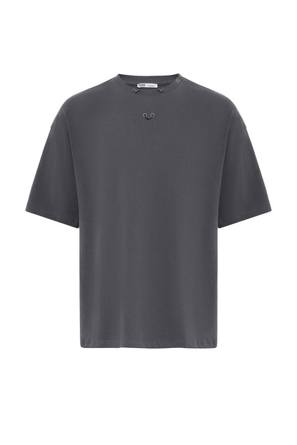 Oversize Metal Halka Detaylı Tişört