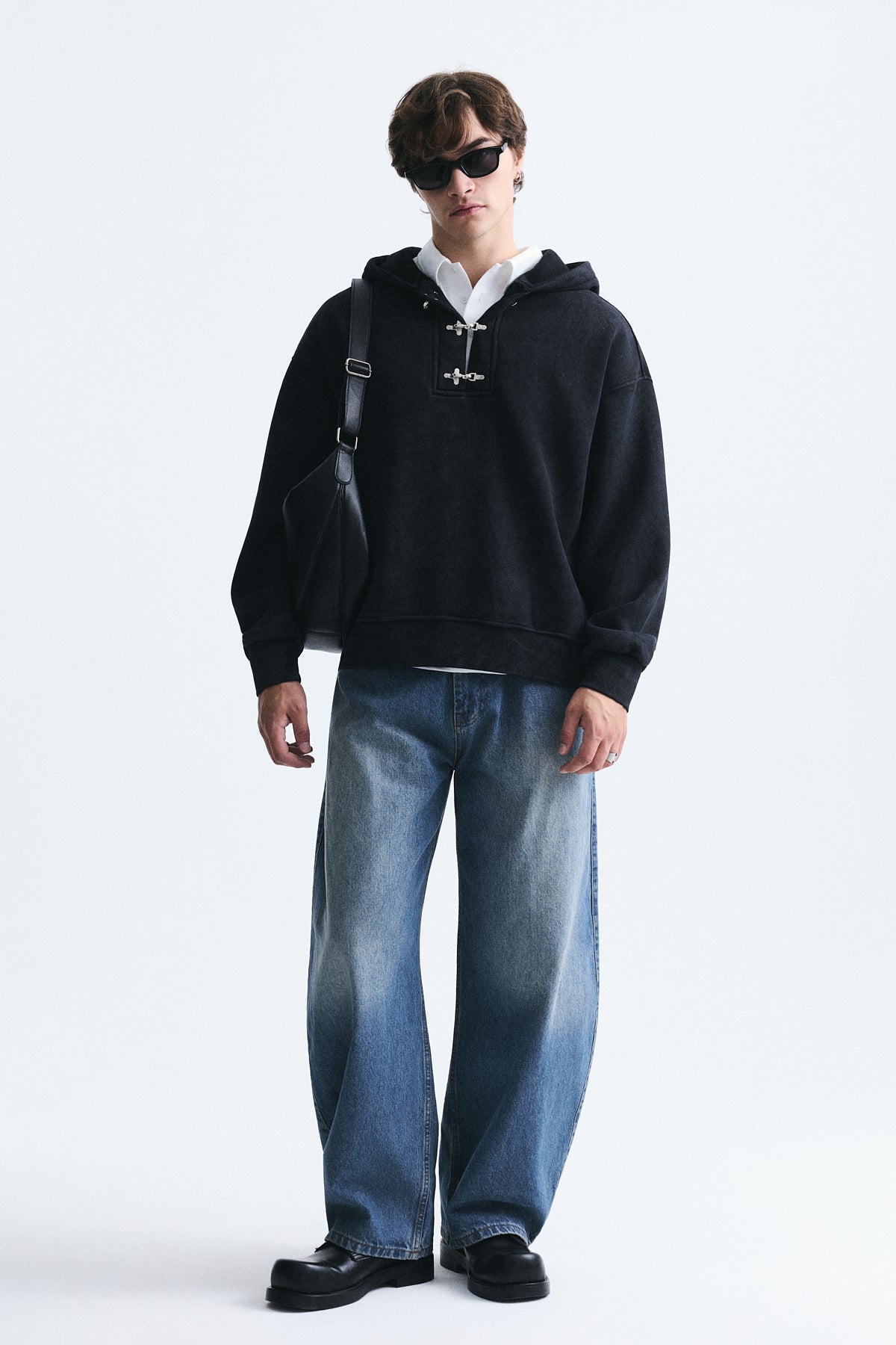Boxy Fit Metal Klips Kapama Sweatshirt