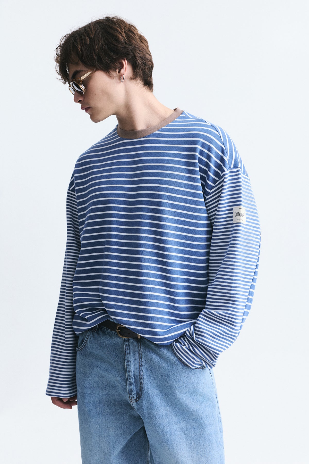 Kontrast Yaka Çizgili Sweatshirt
