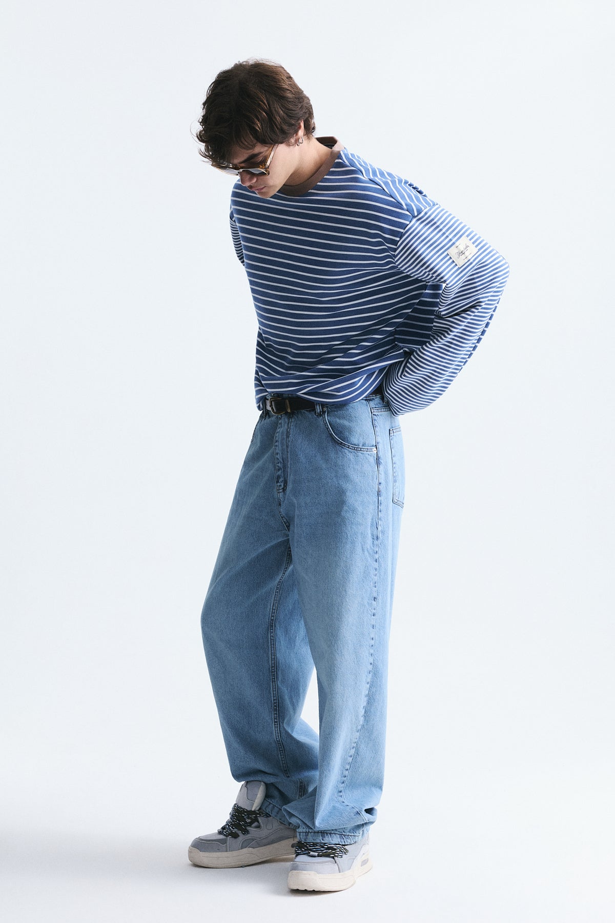 Kontrast Yaka Çizgili Sweatshirt