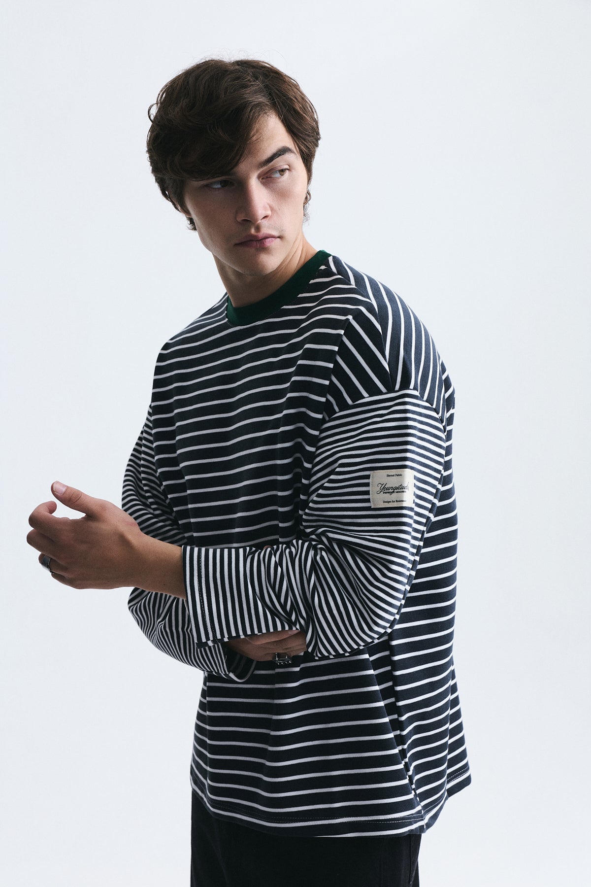 Kontrast Yaka Çizgili Sweatshirt