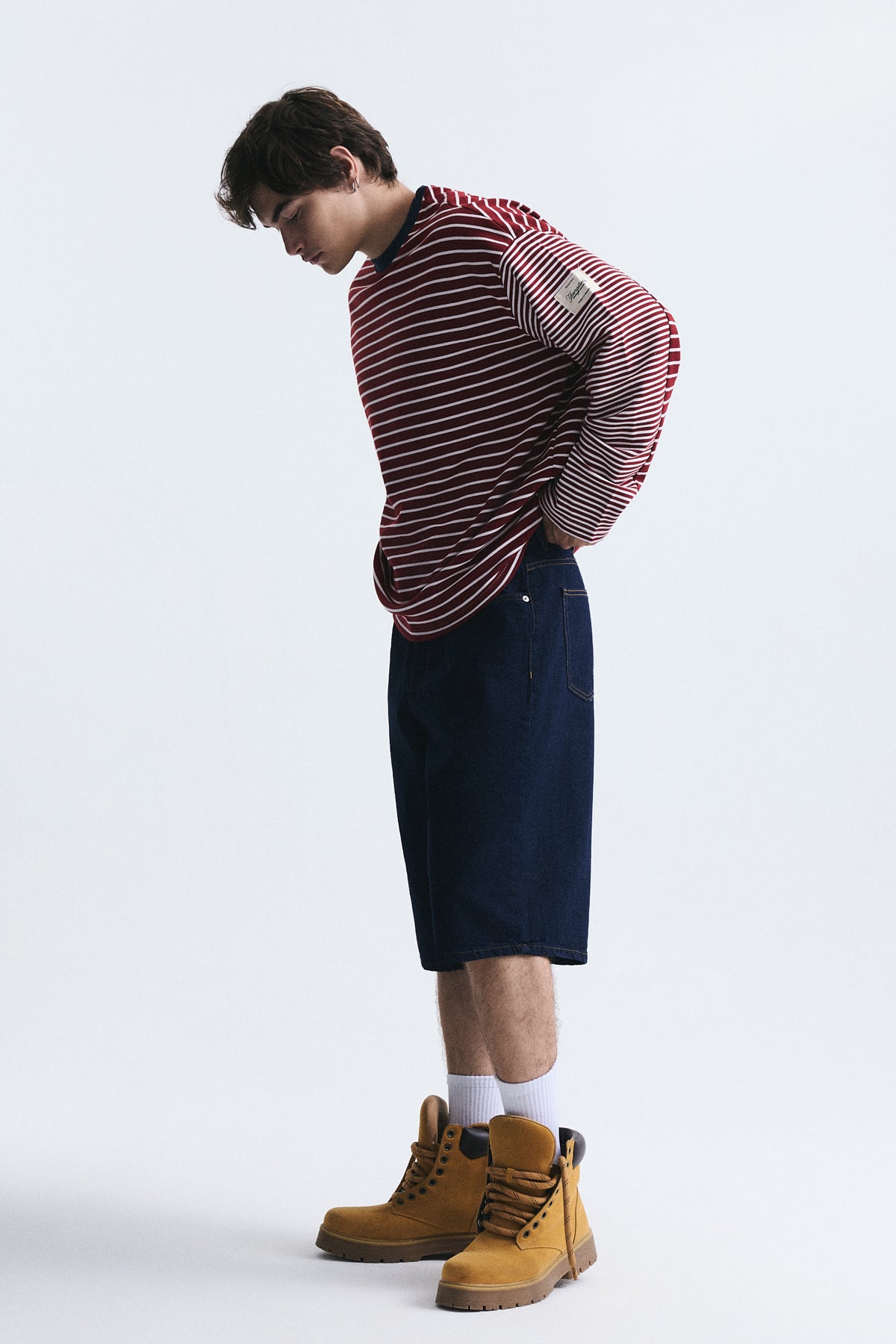 Kontrast Yaka Çizgili Sweatshirt