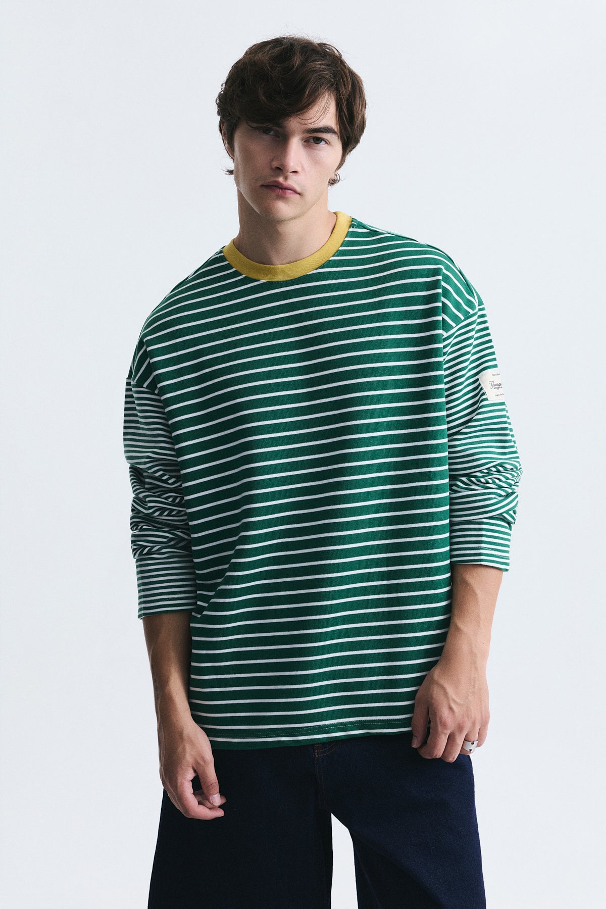 Kontrast Yaka Çizgili Sweatshirt