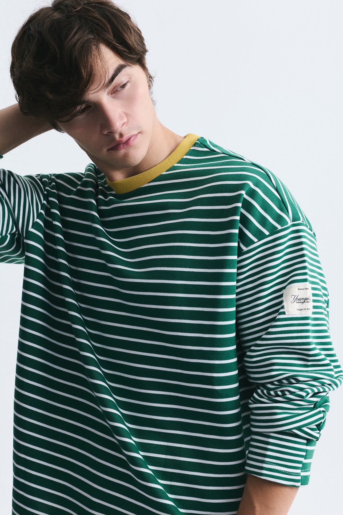 Kontrast Yaka Çizgili Sweatshirt