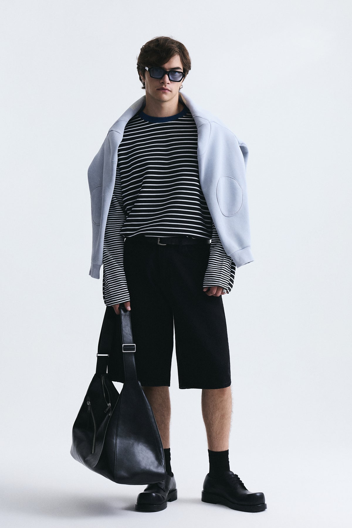 Kontrast Yaka Çizgili Sweatshirt