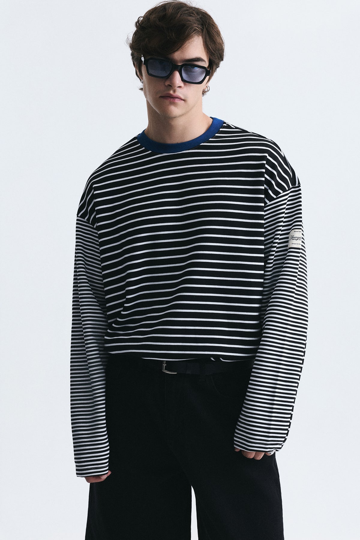 Kontrast Yaka Çizgili Sweatshirt