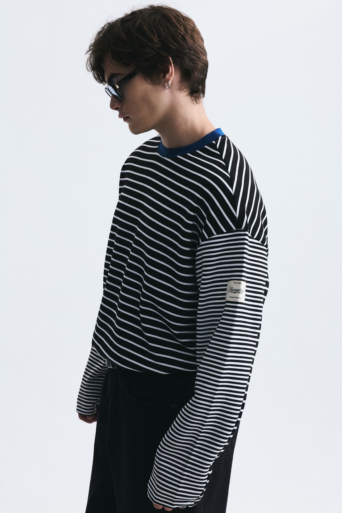 Kontrast Yaka Çizgili Sweatshirt