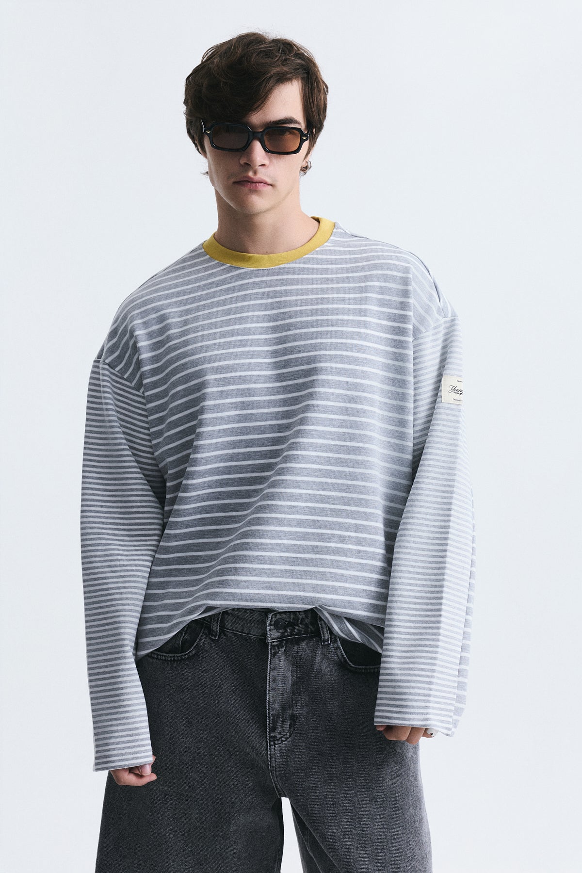 Kontrast Yaka Çizgili Sweatshirt