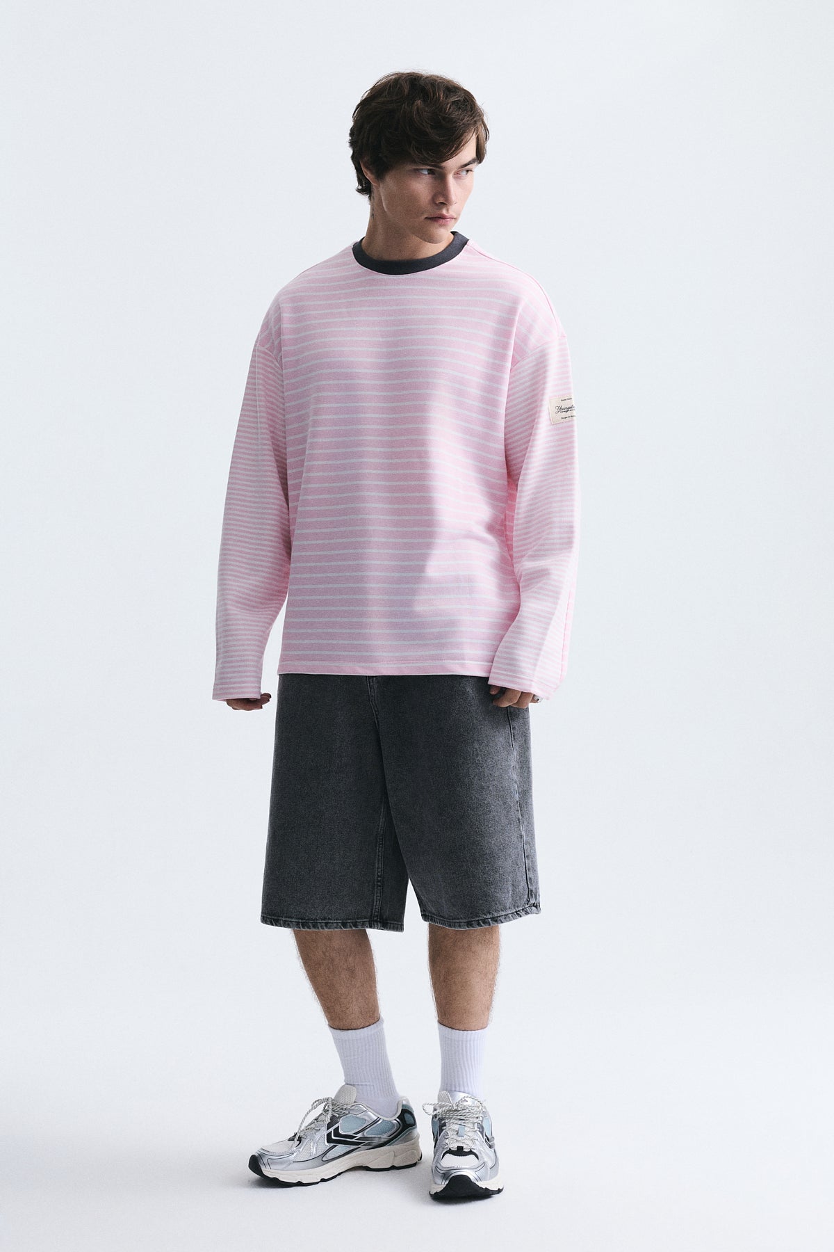 Kontrast Yaka Çizgili Sweatshirt