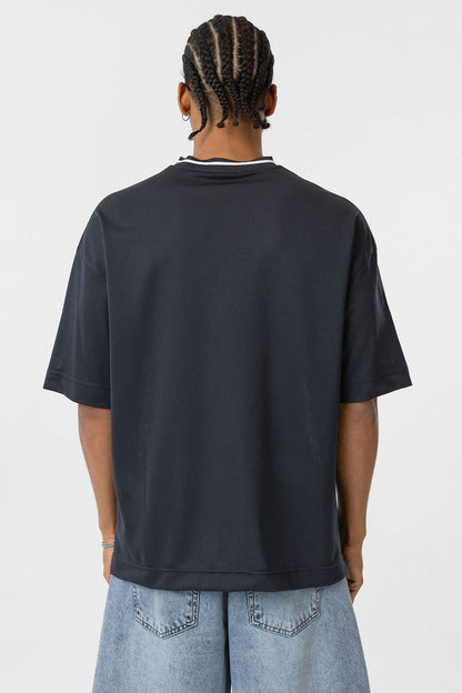 Oversize V Yaka Forma Tişört