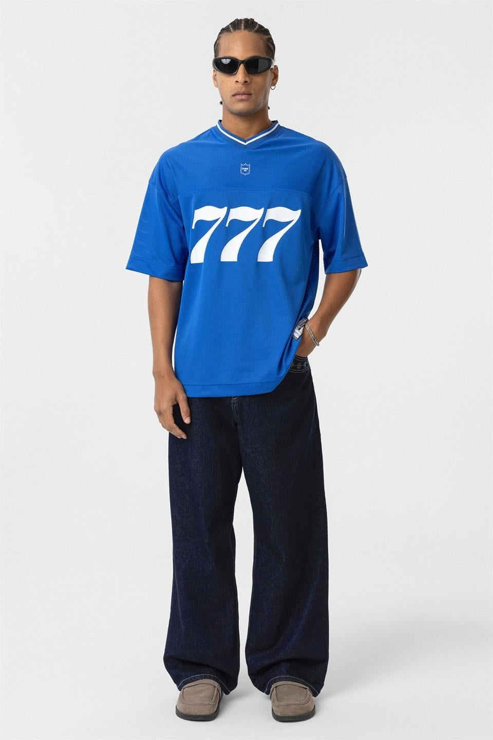 Oversize V Yaka Forma Tişört