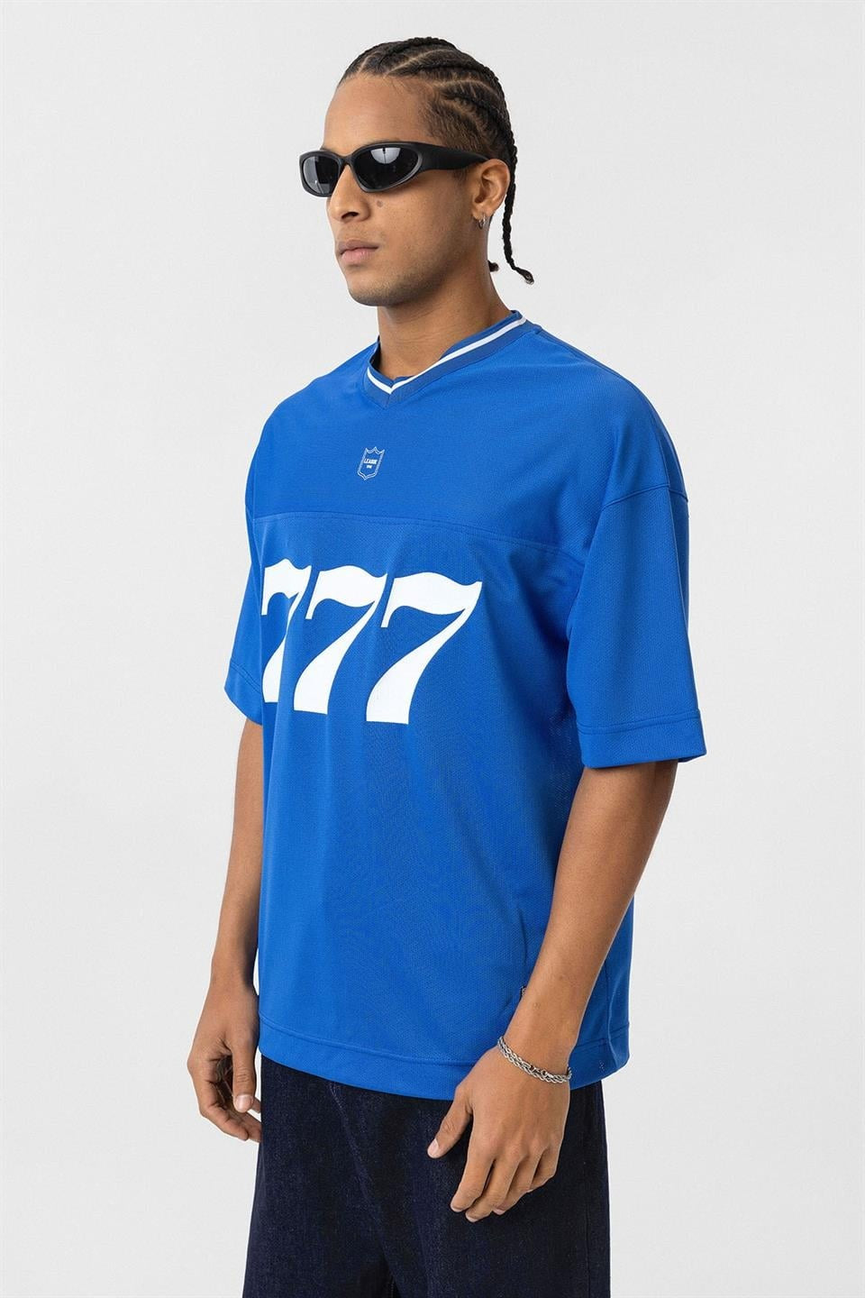Oversize V Yaka Forma Tişört