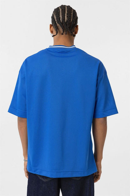 Oversize V Yaka Forma Tişört
