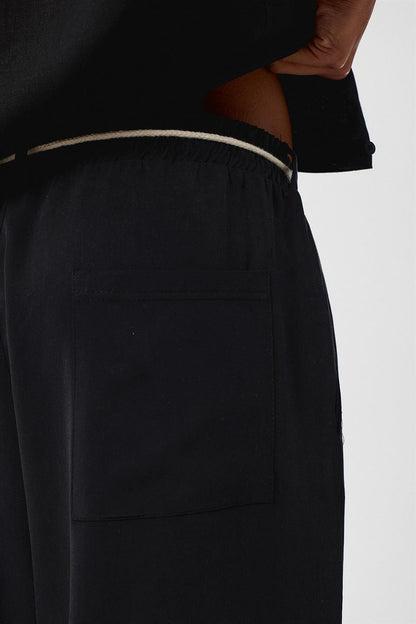 Kemer Detaylı Baggy Lyocell Pantolon