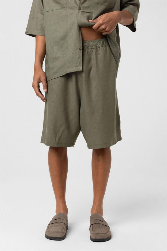 Oversize Çift Cepli Keten Şort