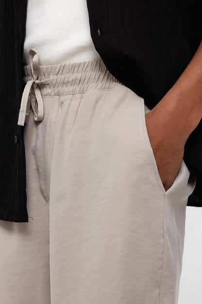 Oversize Modal Kumaş Bermuda Şort