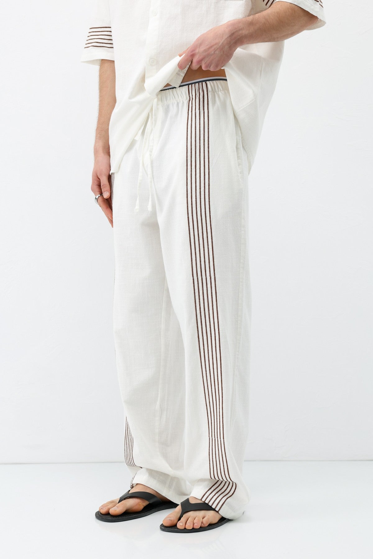 Oversize Çizgi Detaylı Keten Alt Üst Takım