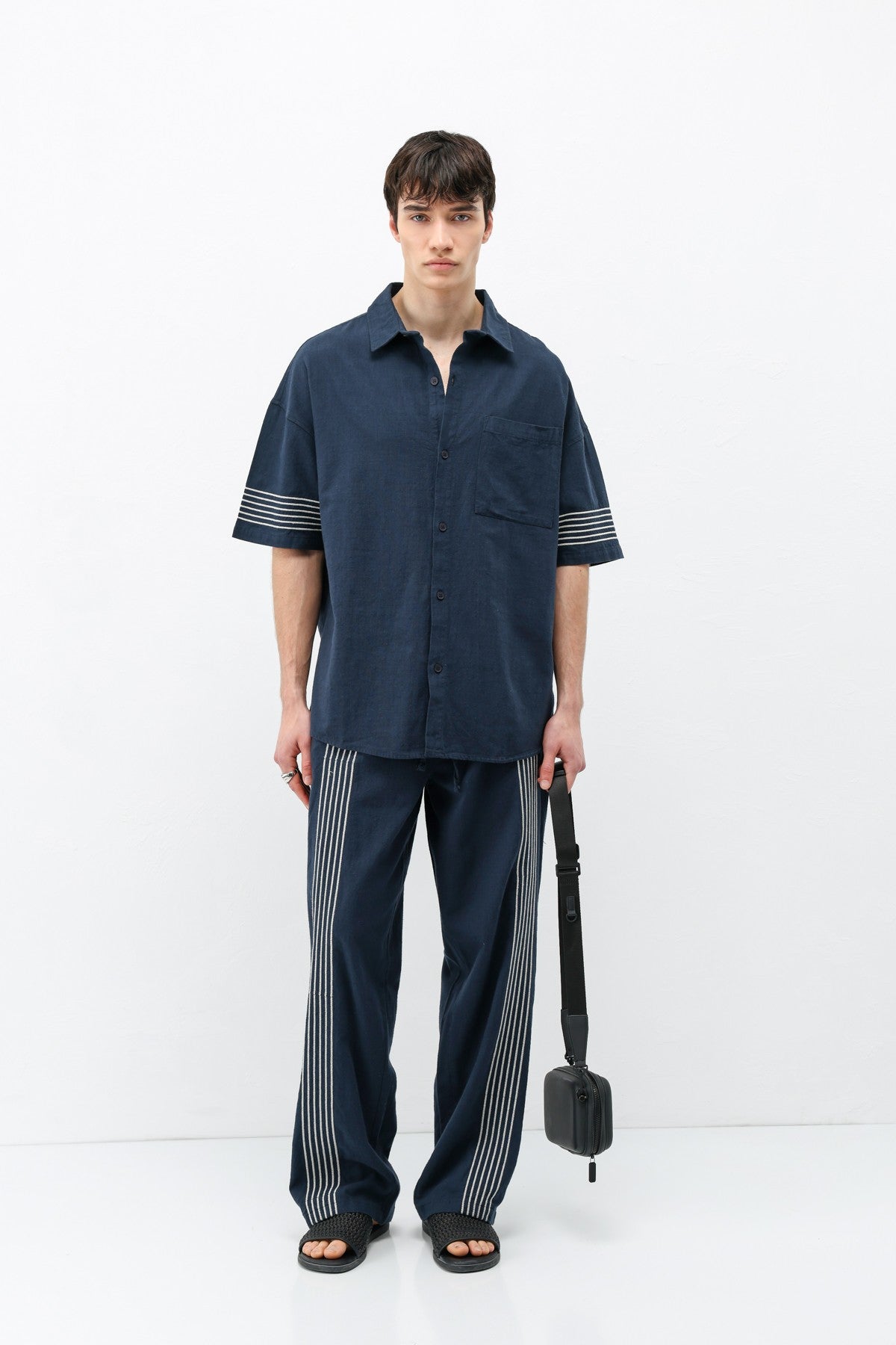 Oversize Çizgi Detaylı Keten Alt Üst Takım