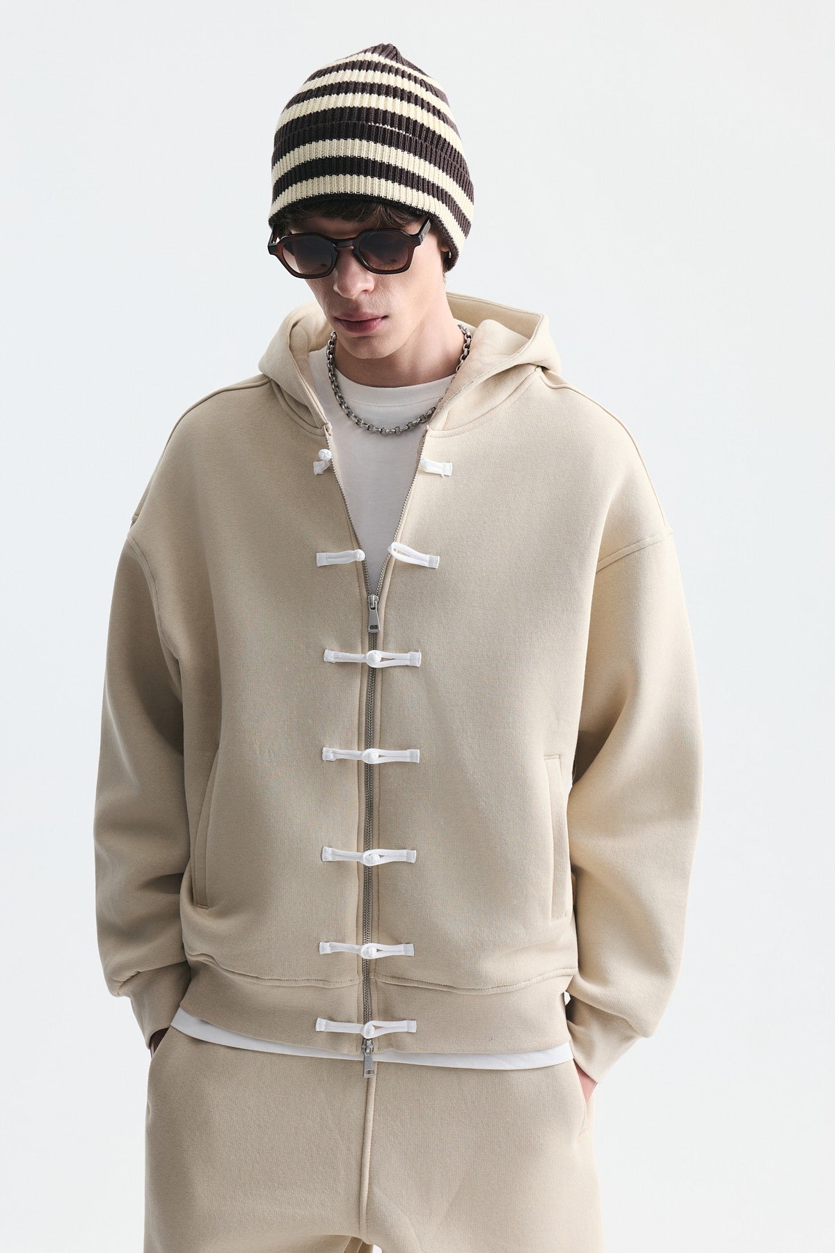Süslü Düğme Sweatshirt ve Barrel Fit Eşofman Takım