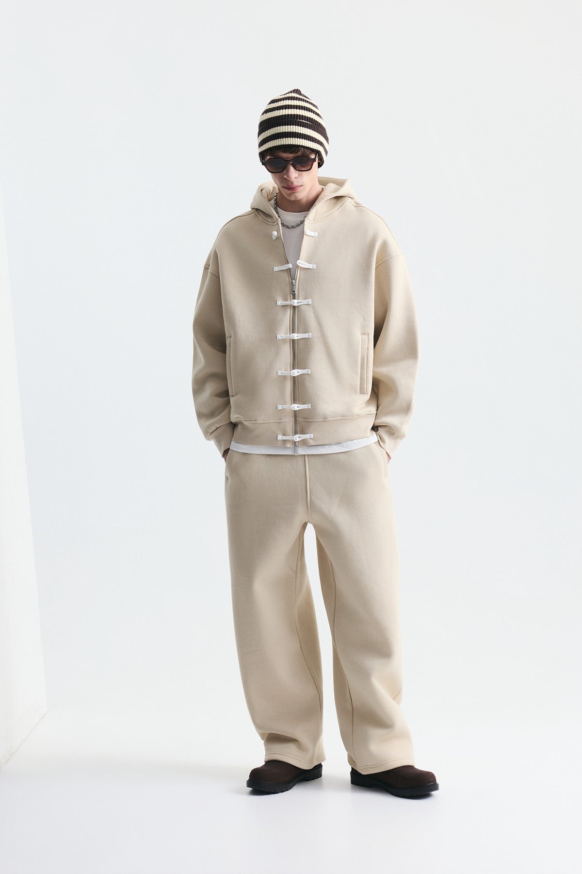 Süslü Düğme Sweatshirt ve Barrel Fit Eşofman Takım