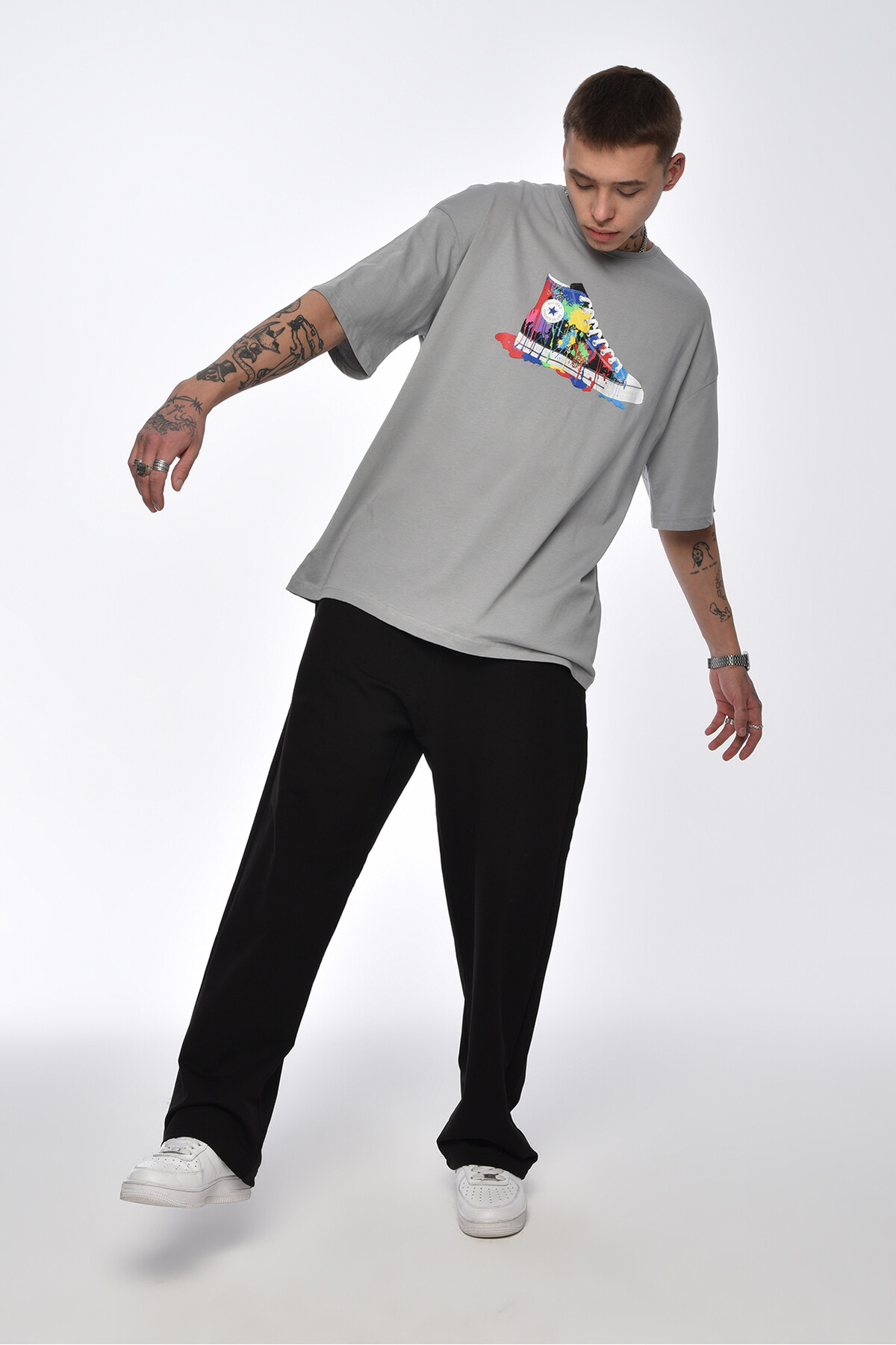 B.Gri Converse Baskılı Oversize T-Shirt