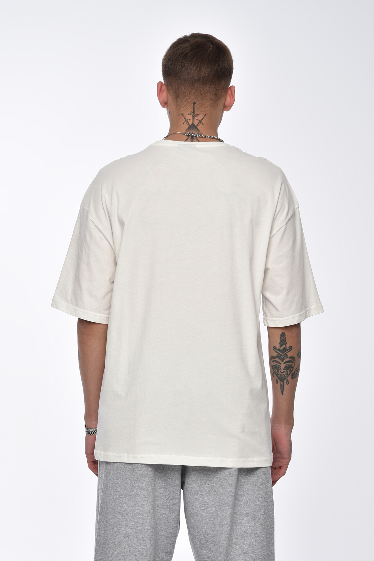 Ekru Baskı Detaylı Oversize T-Shirt