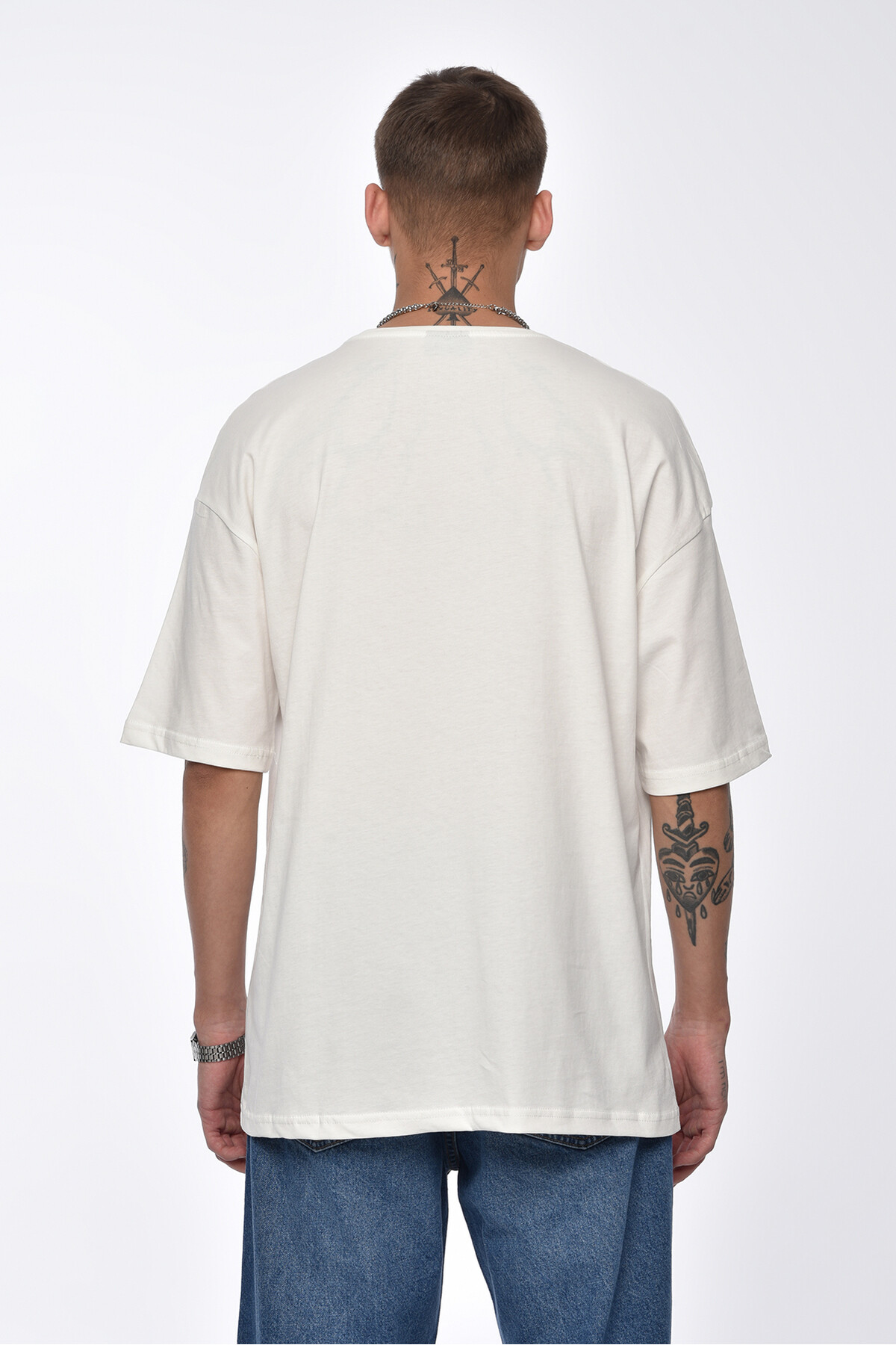 Ekru Gül Desenli Oversize T-Shirt