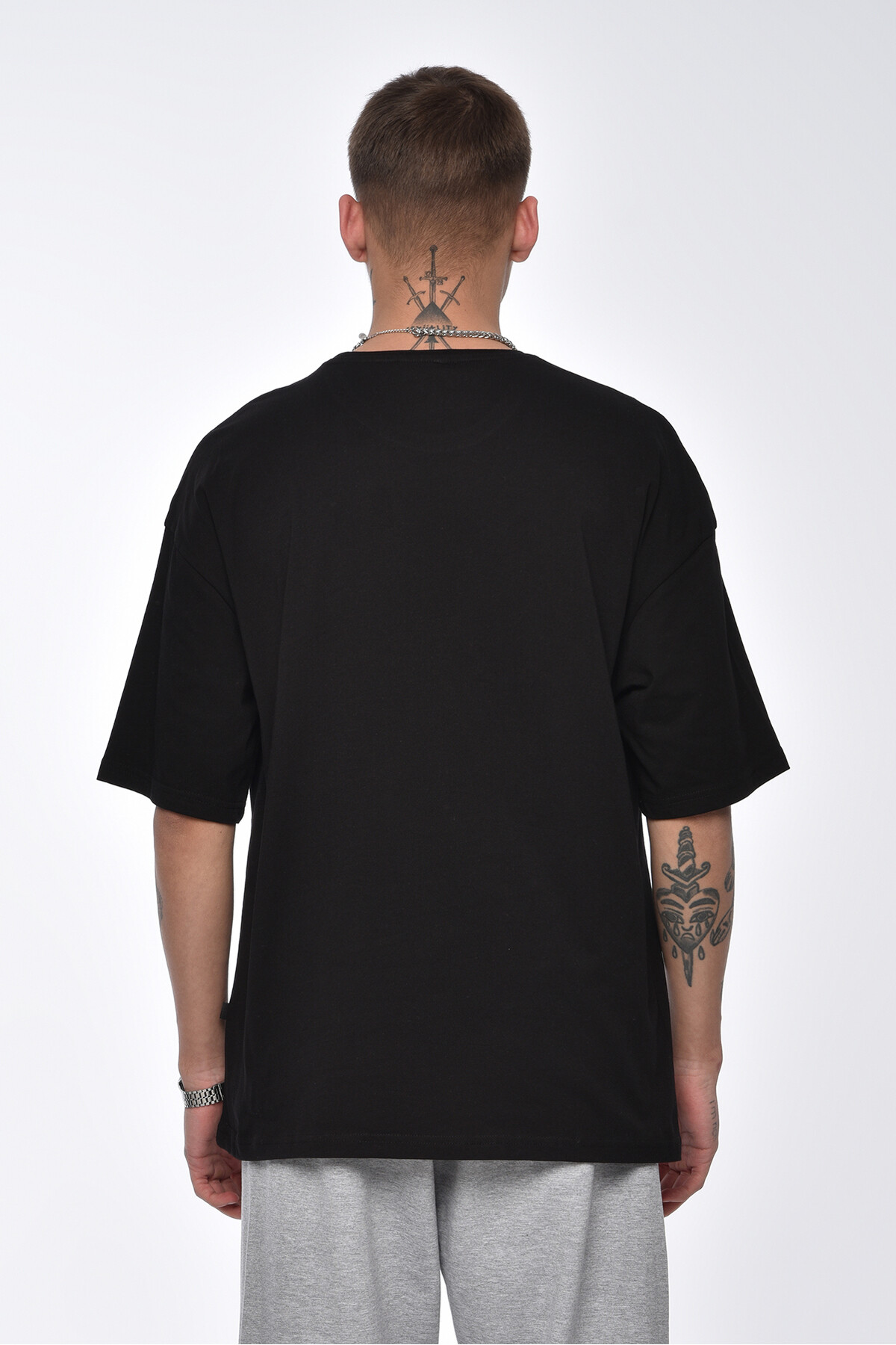 Siyah Baskı Detaylı Oversize T-Shirt