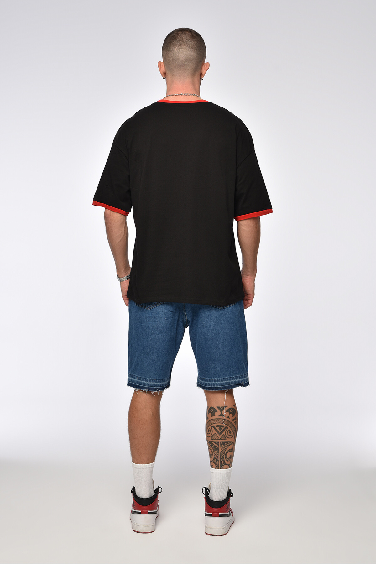 Siyah Detay Baskılı Oversize T-Shirt