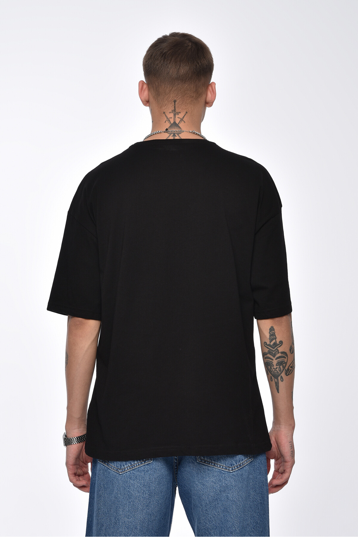 Siyah Gül Desenli Oversize T-Shirt