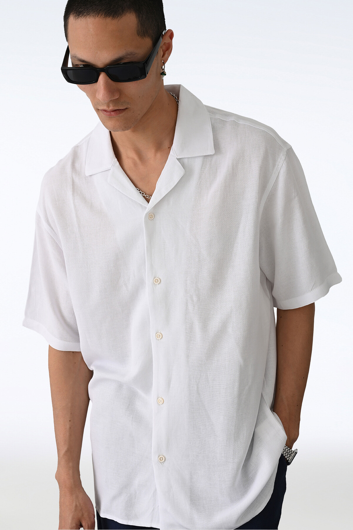 Beyaz Kısa Kollu Keten Oversize Gömlek
