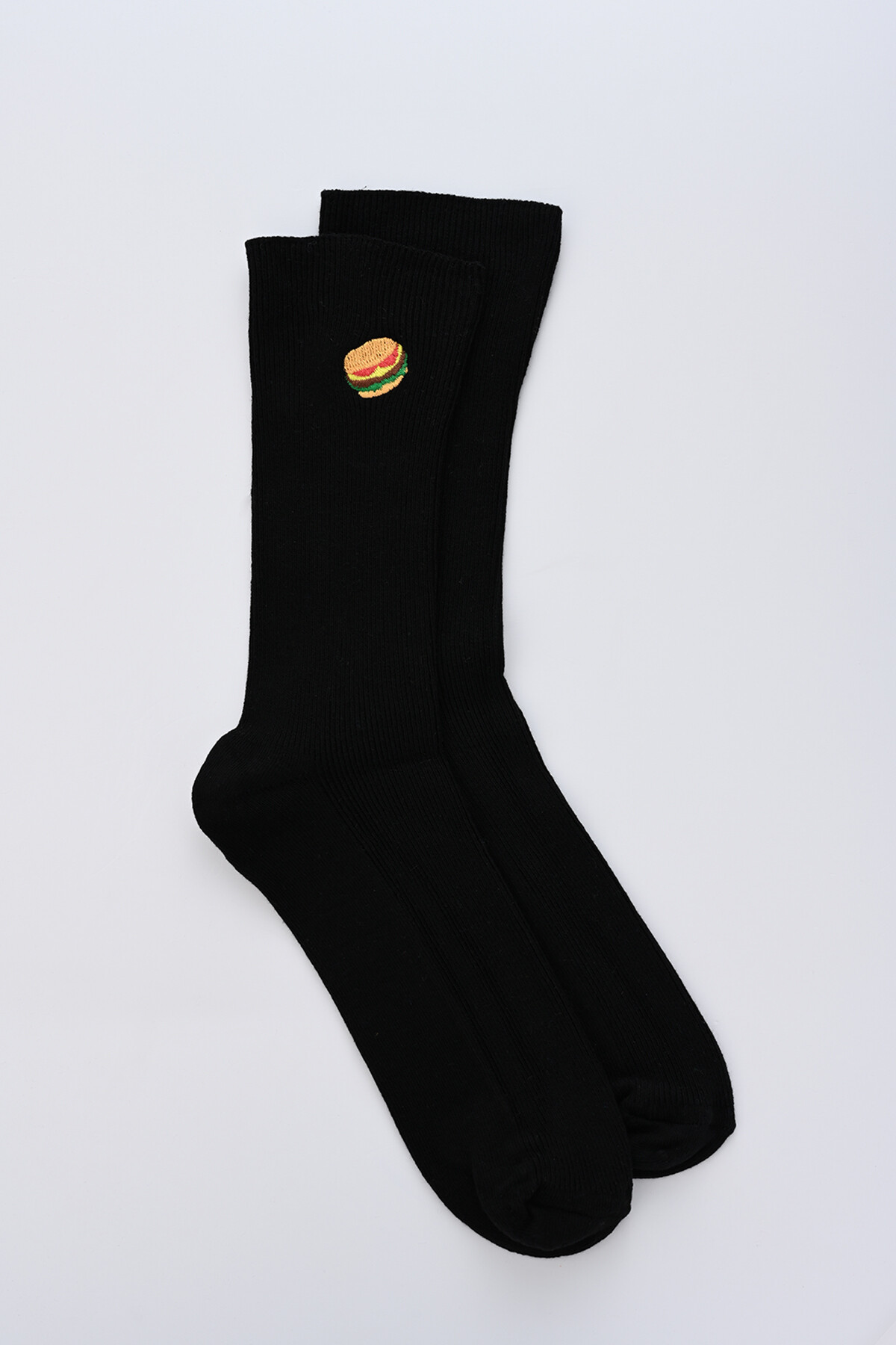 Siyah Nakış Detaylı Çorap
