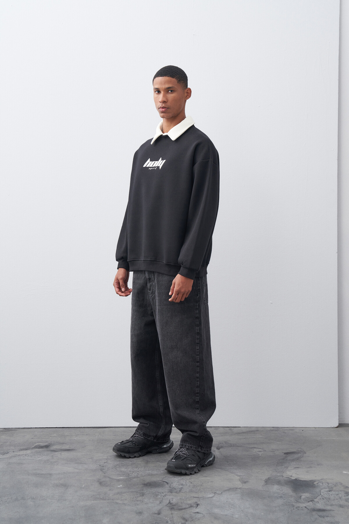 Siyah Polo Yaka Baskılı Oversize Sweatshirt