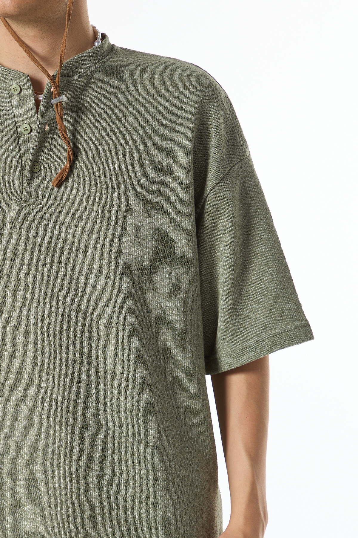 Ön Düğme Detaylı Oversız Triko T-Shirt Haki
