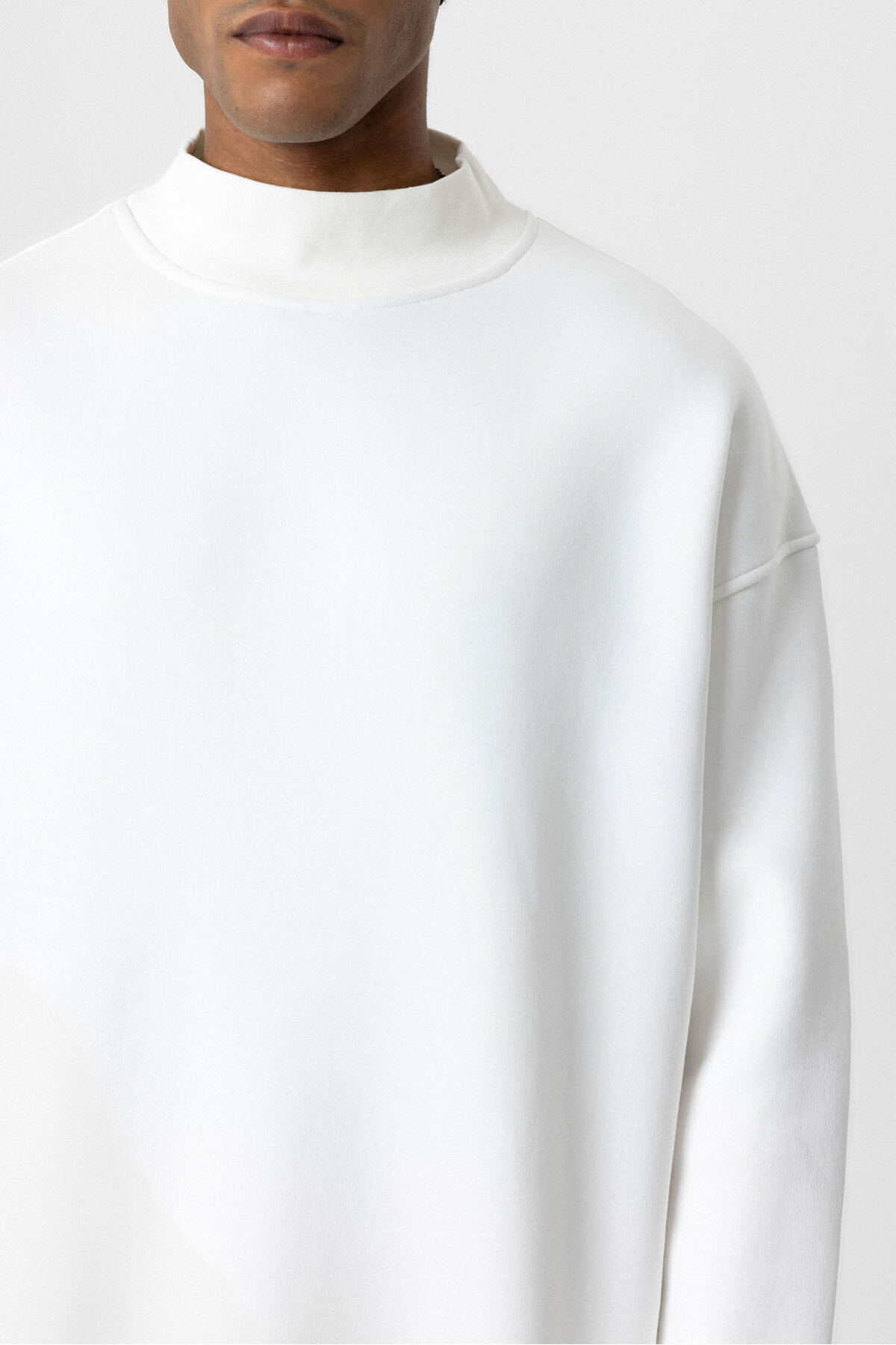 BASIC OVERSIZE BALIKÇI YAKA SWEATSHIRT EKRU