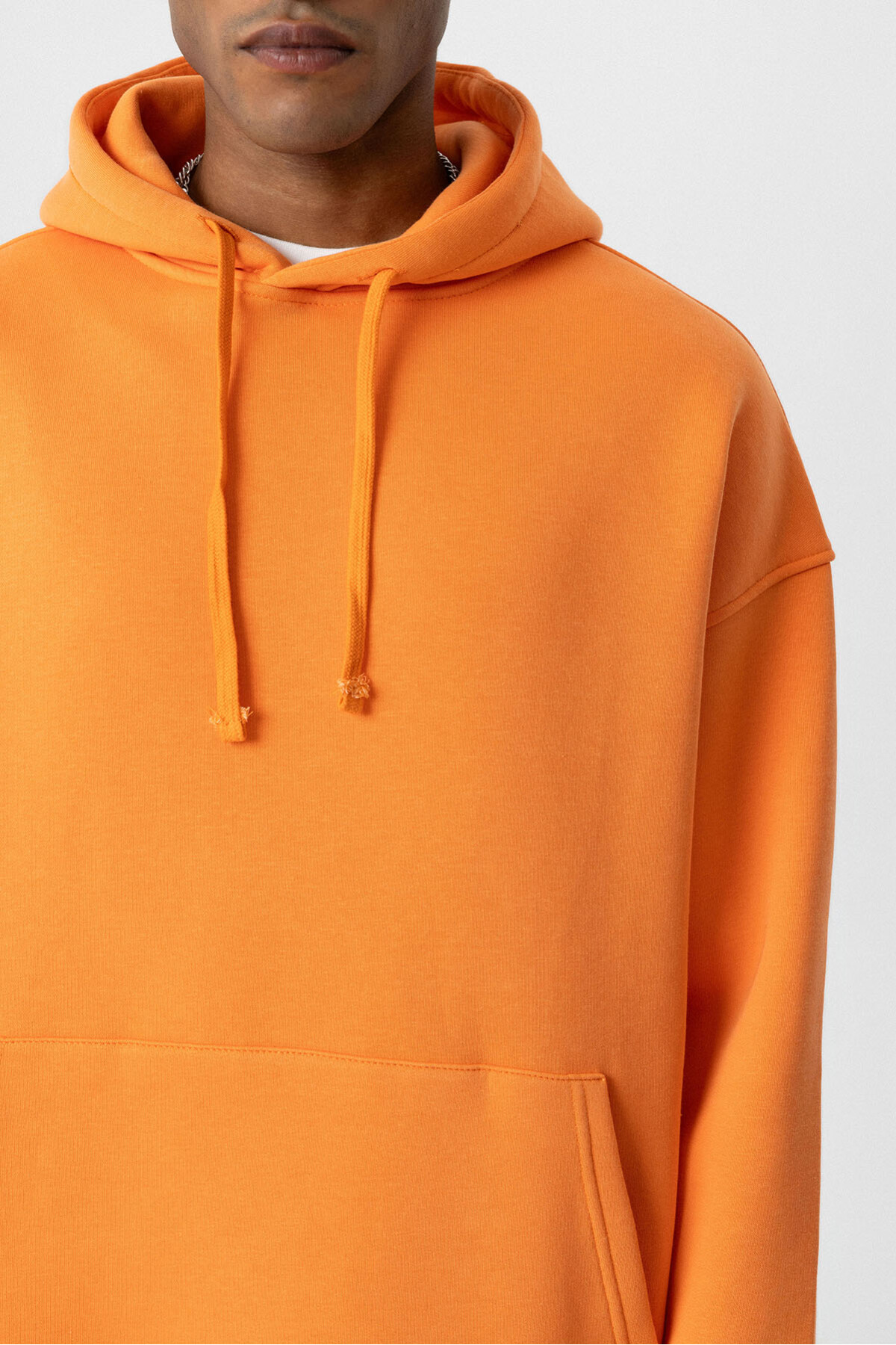 BASIC OVERSIZE KAPÜŞONLU CEP DETAYLI SWEATSHIRT ORANJ